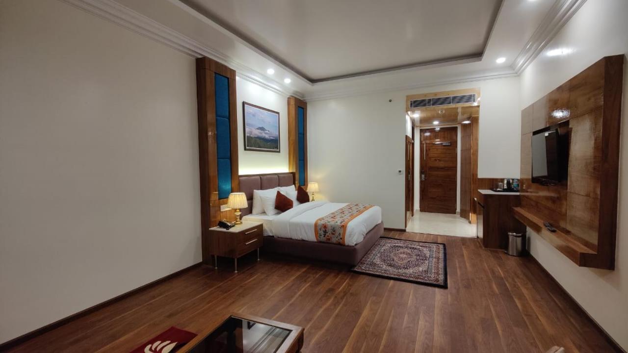 שימלה Hotel Woodpark מראה חיצוני תמונה